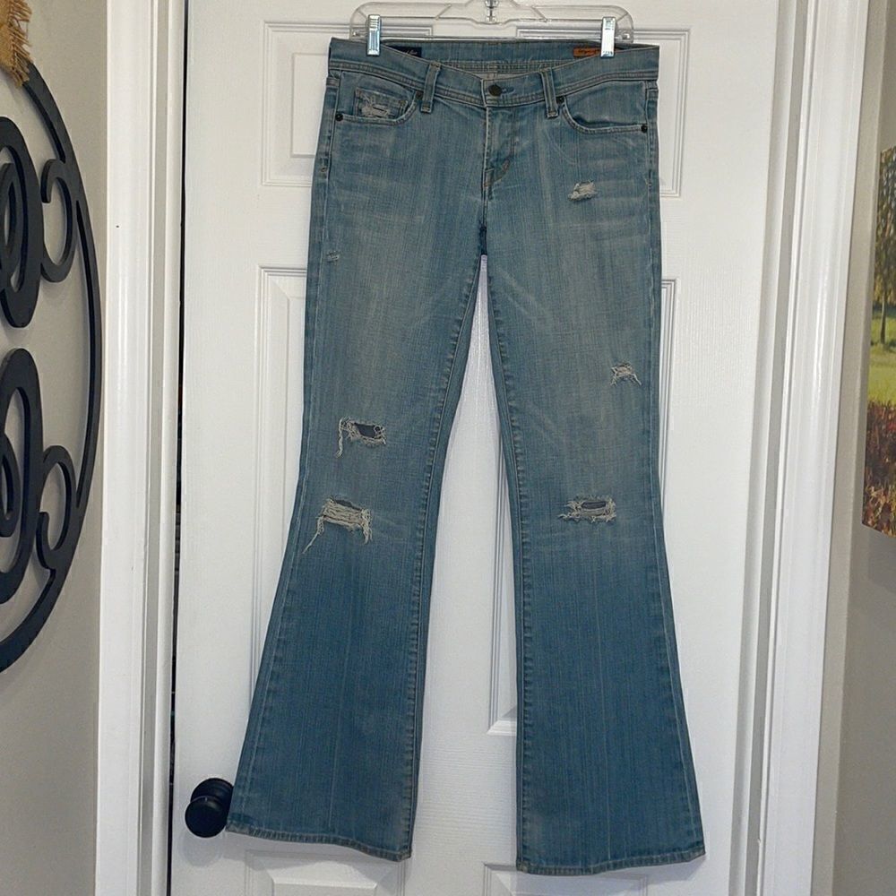 Citizens of Humanity Ingrid #002 Low waist flare distressed light wash